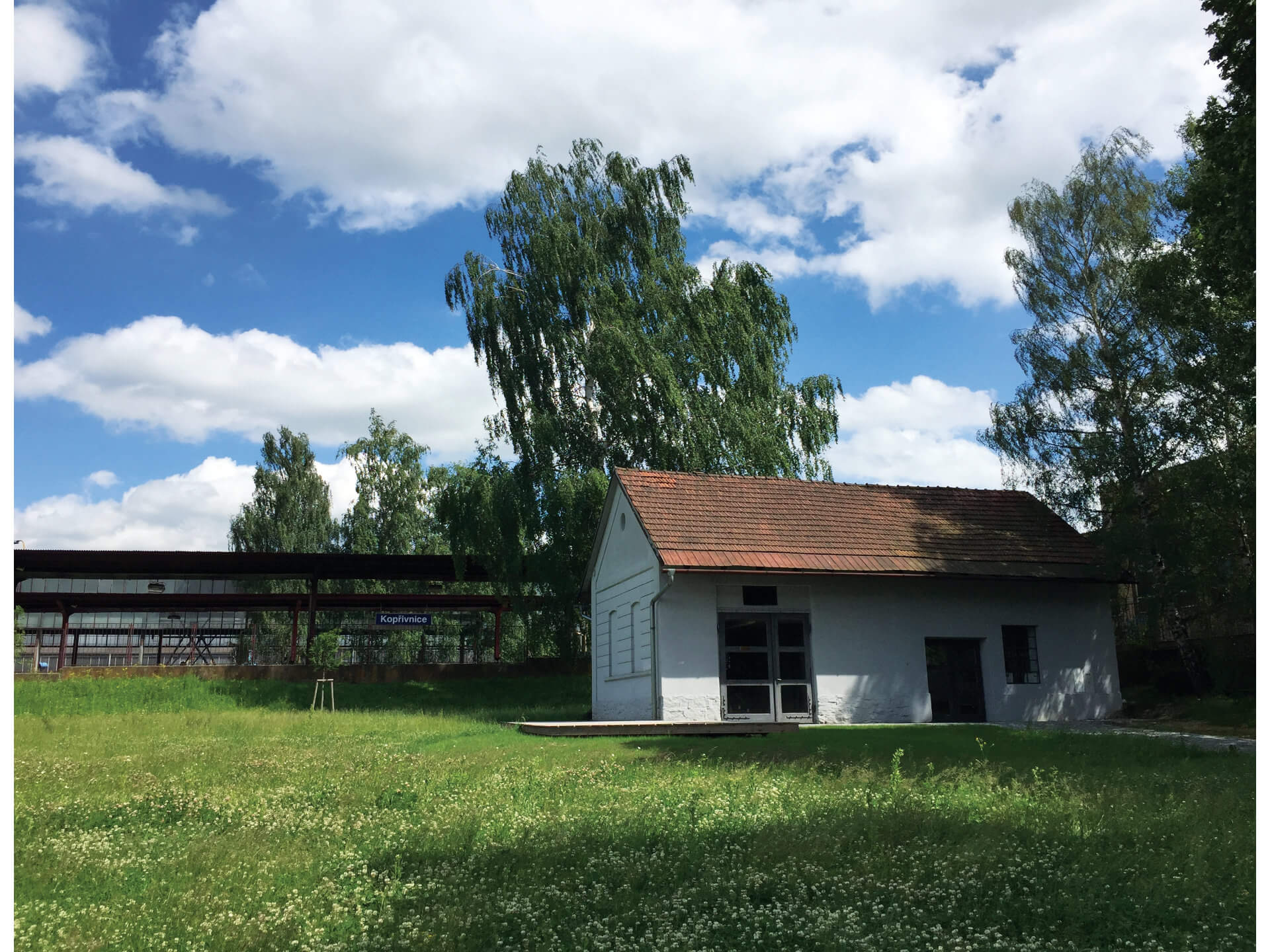 Galerie Galaxie: <br>Místo, kde se propojují světy.